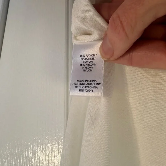 NWT BOBEAU V Neck white top blouse dolman cap sleeves women's size XS NEW - Picture 6 of 7